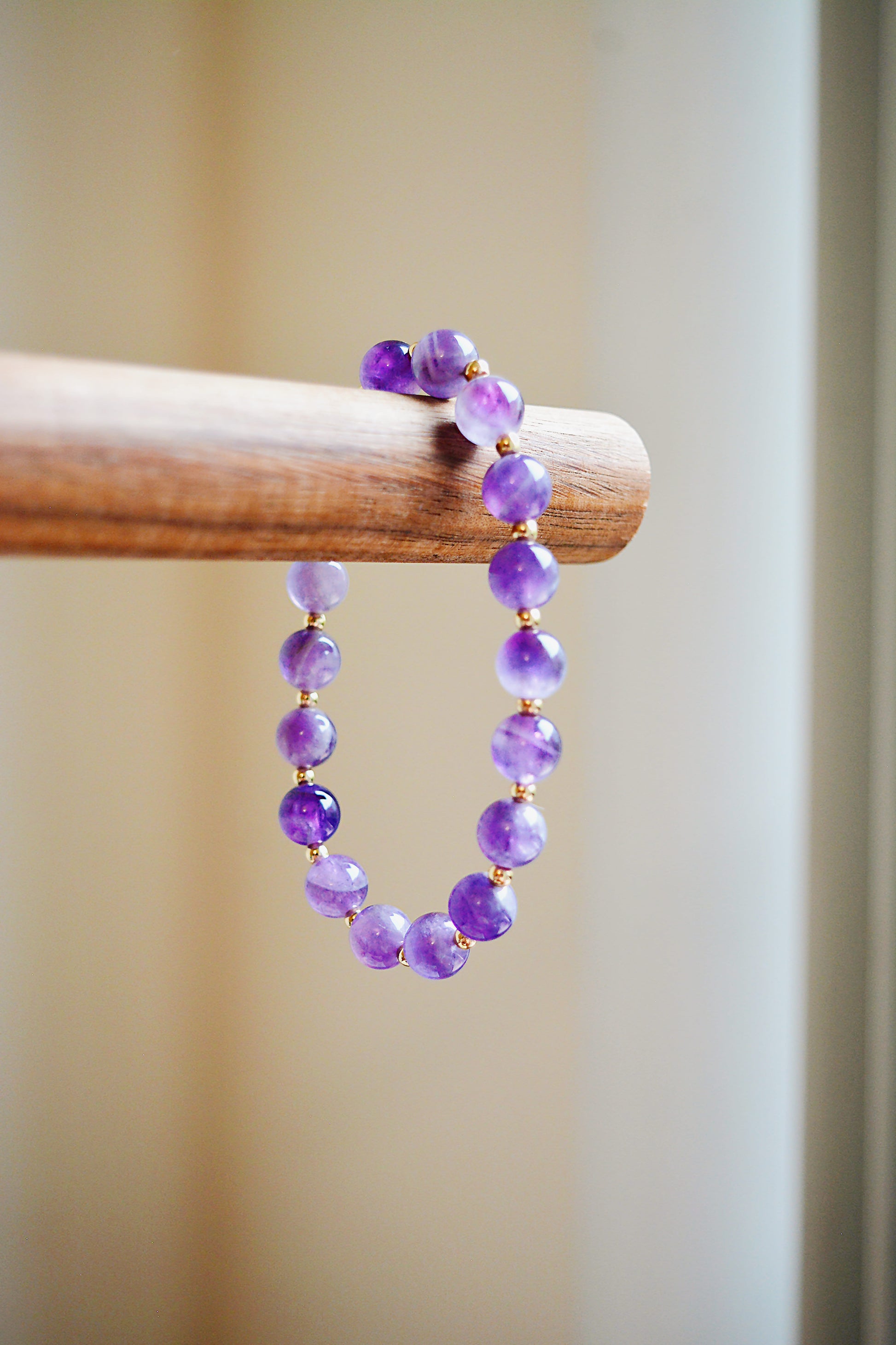 Eerie light shimmers|Amethyst Glow Set – 14k Gold Necklace & Bracelet