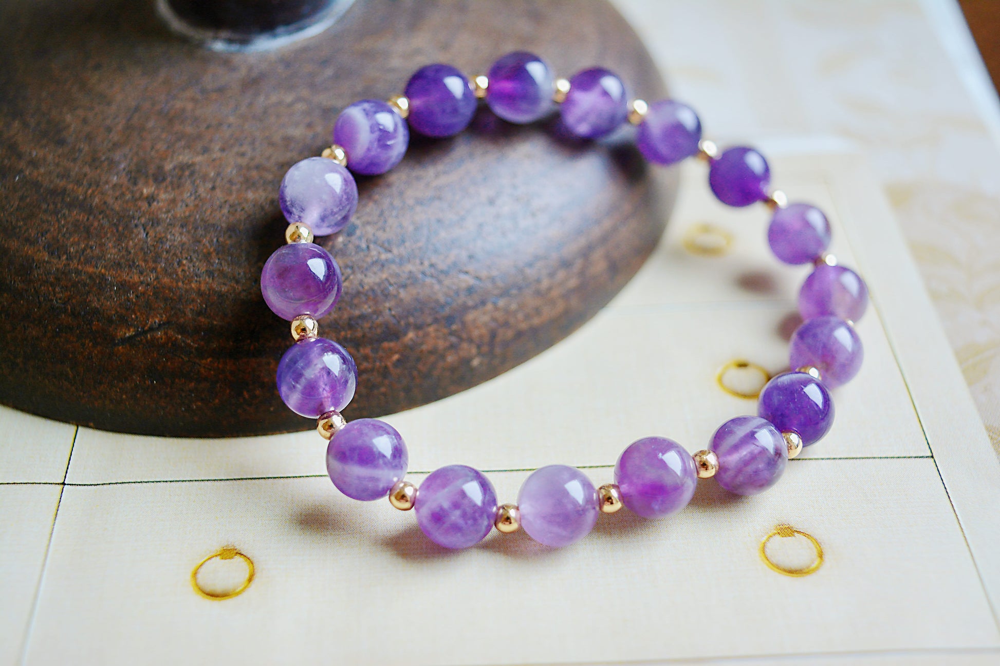 Eerie light shimmers|Amethyst Glow Set – 14k Gold Necklace & Bracelet