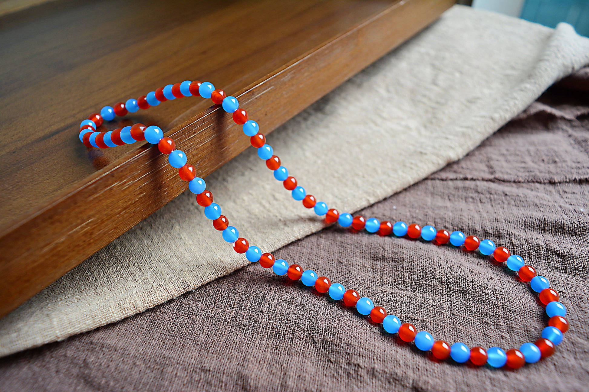 Flame & Frost｜Red and Blue Agate Necklace
